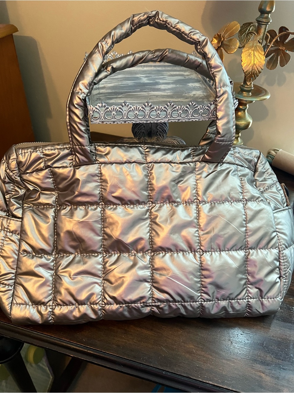 🦋 NWOT Iridescent Quilted Satchel Bag - Silver Shimmer